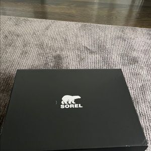 Sorel winter boots with wedge silver womens size 8 1/2